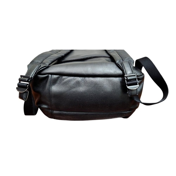 Away The Outdoor Backpack Leather Black - Picture 10 of 16